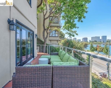 2038 Lakeshore Ave - Photo Thumbnail 27