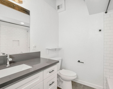 2348 Silver Ridge Avenue - Photo Thumbnail 10