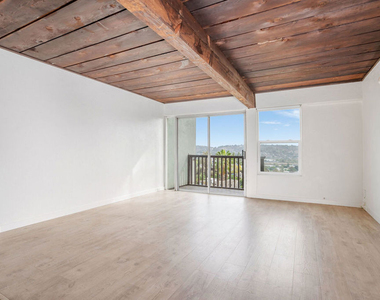 2348 Silver Ridge Avenue - Photo Thumbnail 1