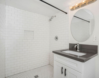 2348 Silver Ridge Avenue - Photo Thumbnail 14
