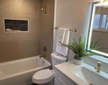 4509 38th St. - Photo Thumbnail 6