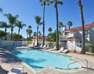 9489 Fairgrove Ln - Photo Thumbnail 7