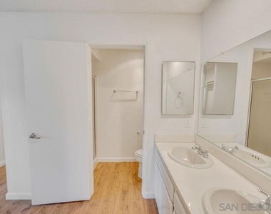 9489 Fairgrove Ln - Photo Thumbnail 21
