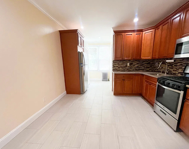 54-6 Nurge Avenue - Photo Thumbnail 3