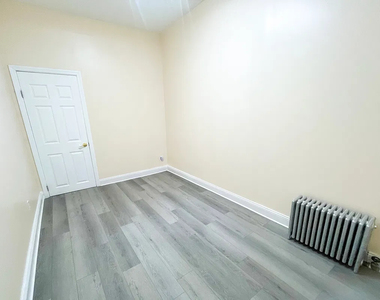 54-6 Nurge Avenue - Photo Thumbnail 7
