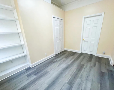 54-6 Nurge Avenue - Photo Thumbnail 6