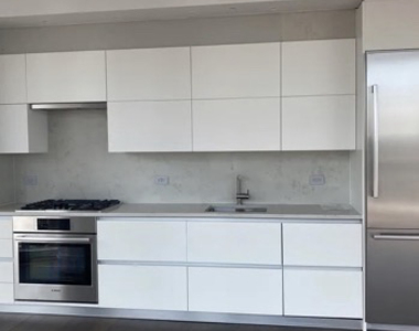 222 East 44th Street - Photo Thumbnail 2