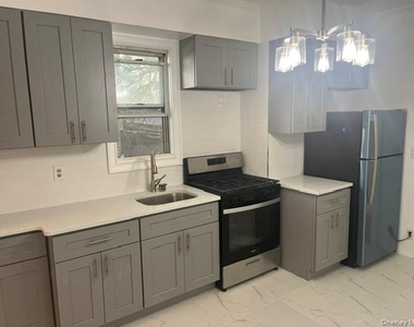 9219 91st Avenue - Photo Thumbnail 1