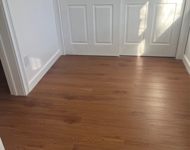 9219 91st Avenue - Photo Thumbnail 5