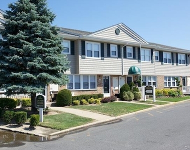 1355 Roanoke Avenue - Photo Thumbnail 1