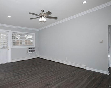 1355 Roanoke Avenue - Photo Thumbnail 3