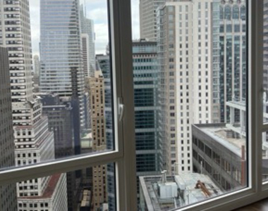 222 East 44th Street - Photo Thumbnail 2