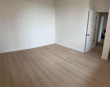 125 Beach 124th Street - Photo Thumbnail 5
