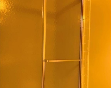 536 Manchester Court - Photo Thumbnail 16