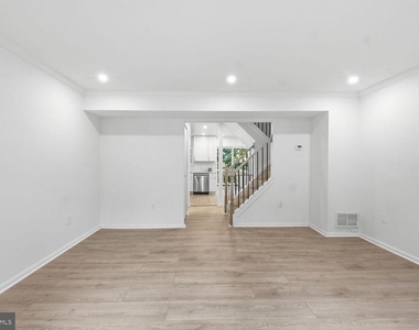 15387 Gatehouse Terrace - Photo Thumbnail 3
