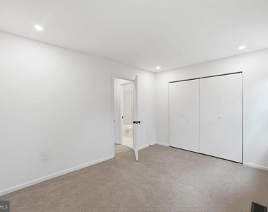15387 Gatehouse Terrace - Photo Thumbnail 19