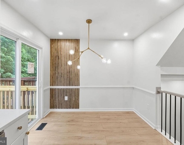 15387 Gatehouse Terrace - Photo Thumbnail 7