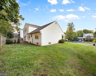 203 Markwood Drive - Photo Thumbnail 41