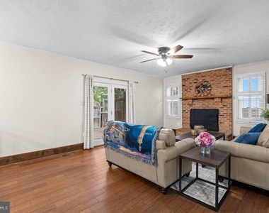 203 Markwood Drive - Photo Thumbnail 16