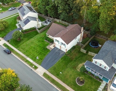 203 Markwood Drive - Photo Thumbnail 45