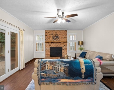 203 Markwood Drive - Photo Thumbnail 14