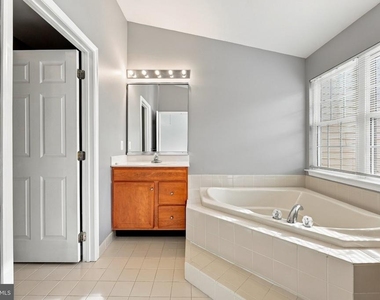 209 Grassy Ridge Terrace - Photo Thumbnail 17