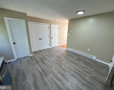 217 Buckingham Drive - Photo Thumbnail 13