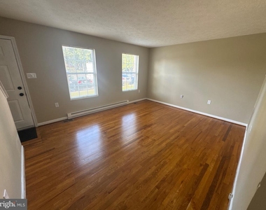 217 Buckingham Drive - Photo Thumbnail 10