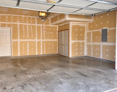 2003 Idlewild Boulevard - Photo Thumbnail 25