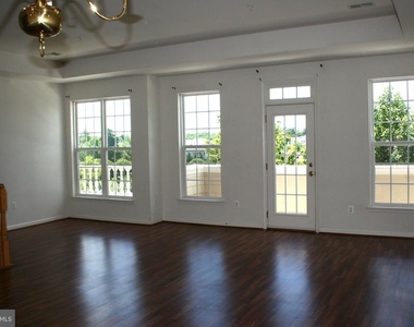 2003 Idlewild Boulevard - Photo Thumbnail 28