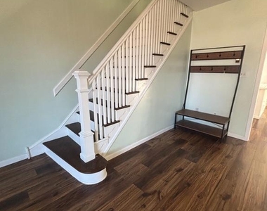 4332 Aldine Street - Photo Thumbnail 3