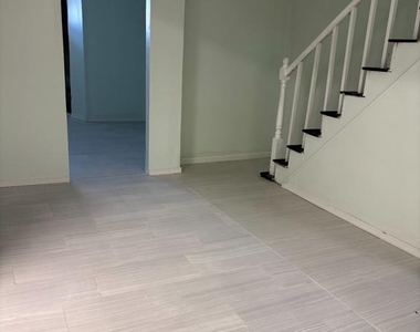4332 Aldine Street - Photo Thumbnail 13