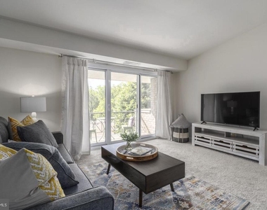 284 Iven Avenue - Photo Thumbnail 9