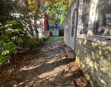 124 Dey Street - Photo Thumbnail 17
