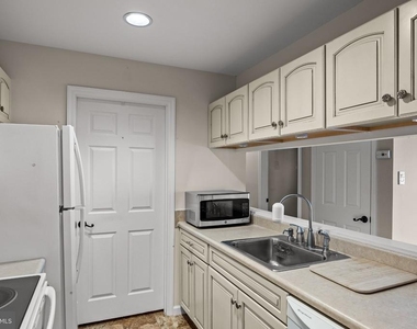 1108 Maresfield Court - Photo Thumbnail 6