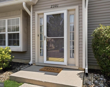 2301 Gramercy Way - Photo Thumbnail 1