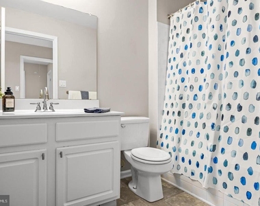 2301 Gramercy Way - Photo Thumbnail 9