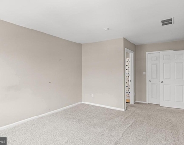 2301 Gramercy Way - Photo Thumbnail 7