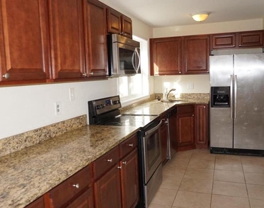 6620 Auburn Avenue - Photo Thumbnail 1