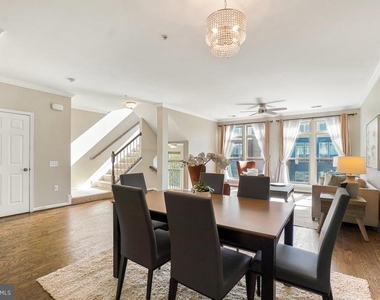 121 Copley Circle - Photo Thumbnail 13