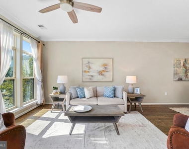 121 Copley Circle - Photo Thumbnail 9