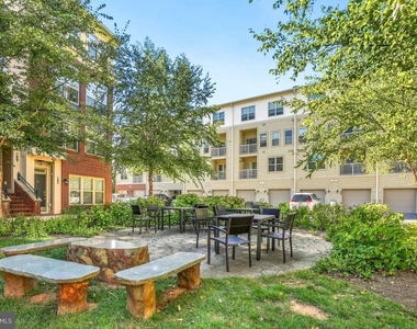 121 Copley Circle - Photo Thumbnail 44