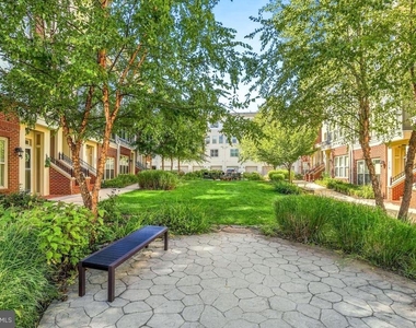 121 Copley Circle - Photo Thumbnail 43