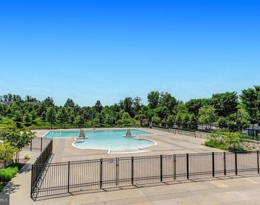 121 Copley Circle - Photo Thumbnail 46