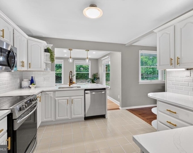 2112 Folkstone Road - Photo Thumbnail 6