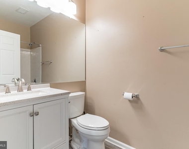 1025 Simsbury Court - Photo Thumbnail 12