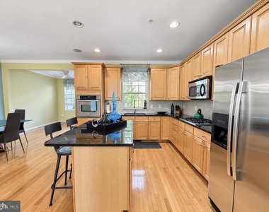 3509 Fisher Hill Lane - Photo Thumbnail 3