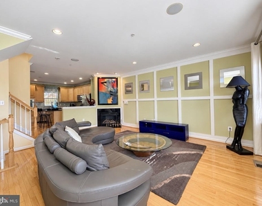 3509 Fisher Hill Lane - Photo Thumbnail 8