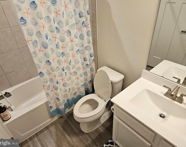 553 Levanna Lane - Photo Thumbnail 5