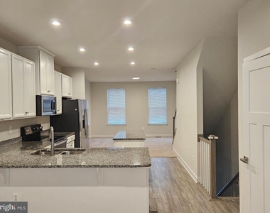 553 Levanna Lane - Photo Thumbnail 1
